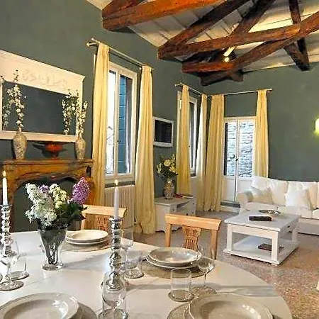 Ca' Dell'artista With Balcony And Terrace מלון